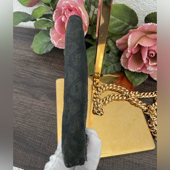 CHANEL Card Snap Wallet - Picture 11 of 12